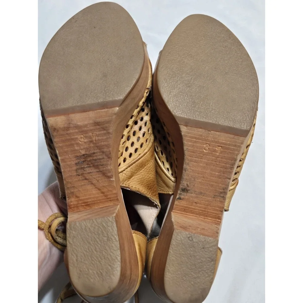 Free People Revolver Leather Wood Clog Tie Back Tassle Size EUR 37/US 7 Brown